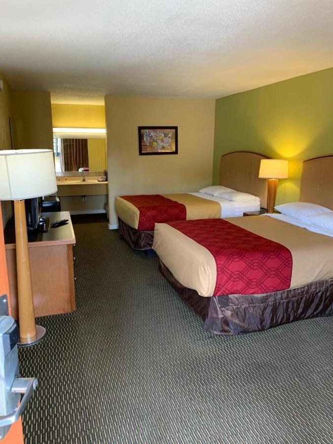 Amerivu Inn-Gilbertsville Extérieur photo